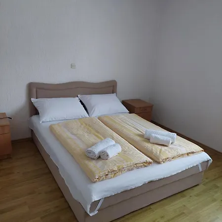 Kuca Vesna * 쿠프레스